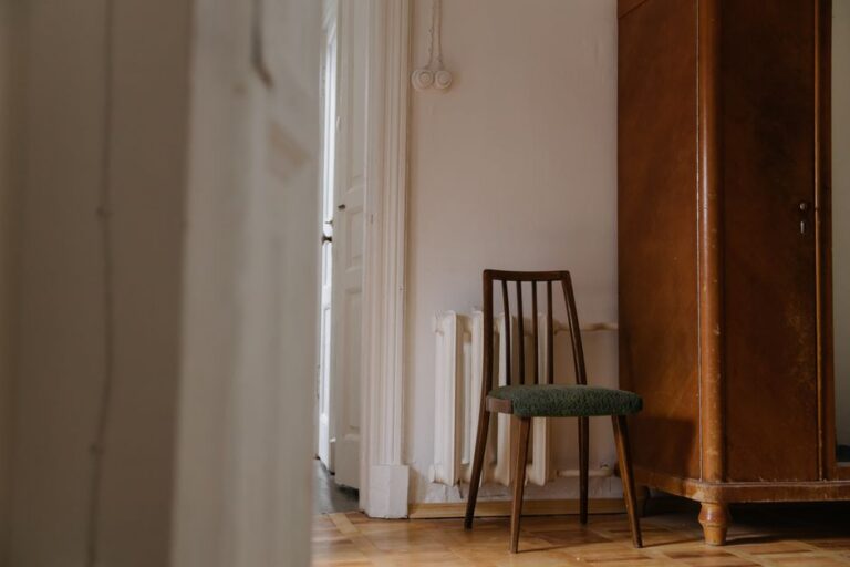 Heizkörpernische dämmen im Altbau: So reduzieren Sie Wärmeverlust Schritt für Schritt